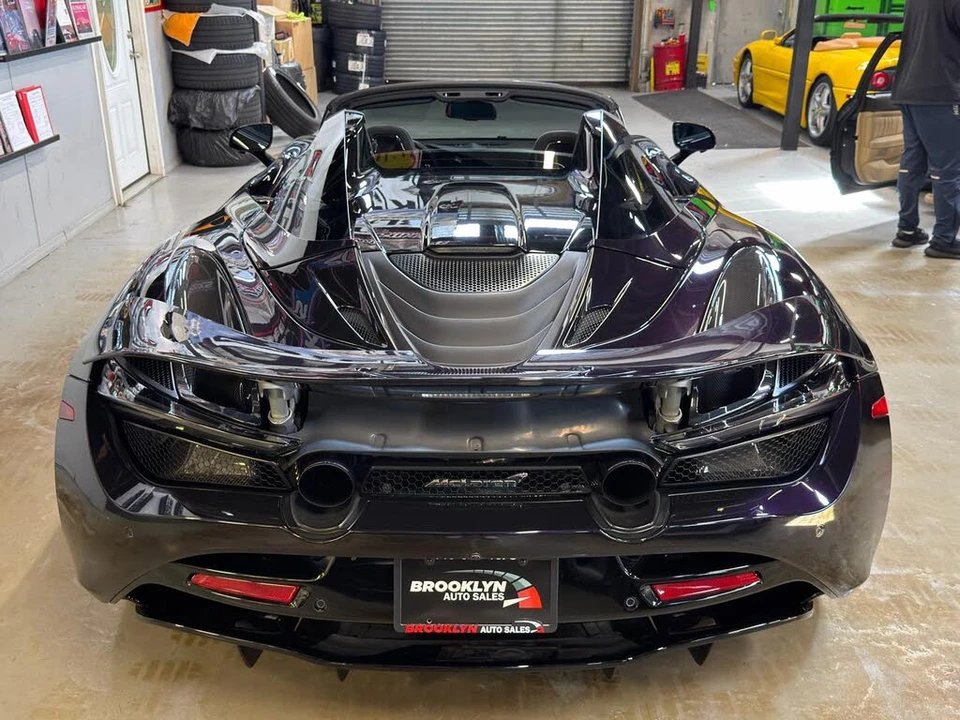 2022 McLaren 720S Spider - Image 9 of 31