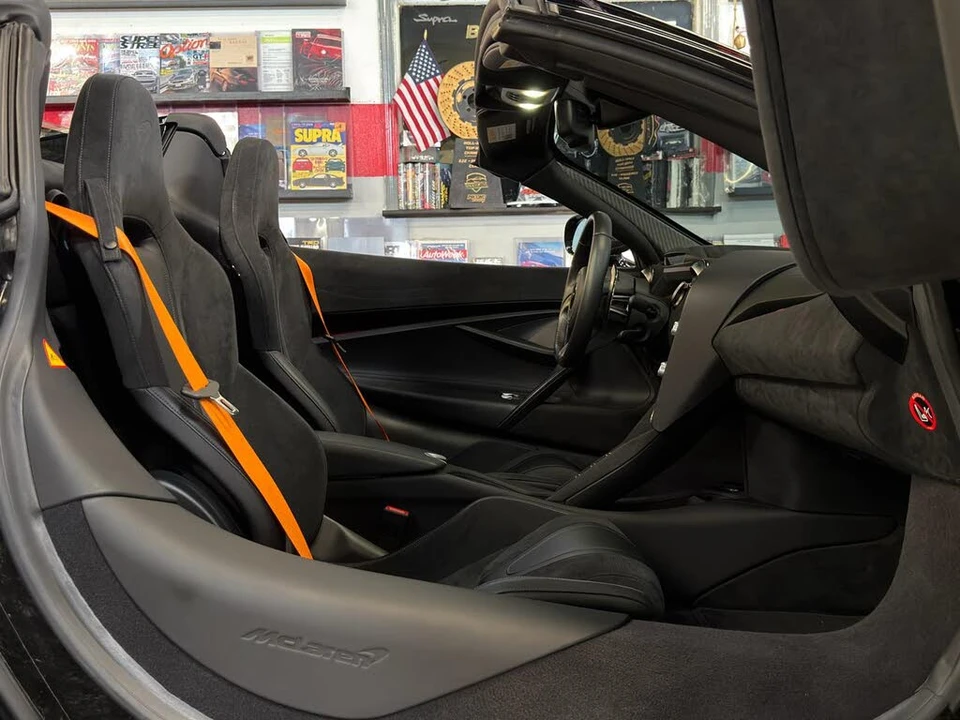2022 McLaren 720S Spider - Image 30 of 31