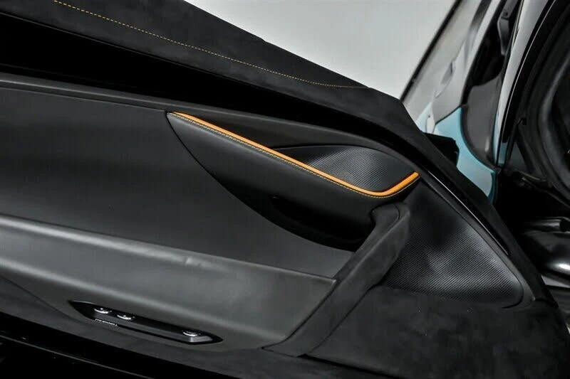 2022 McLaren 720S Spider - Image 19 of 31