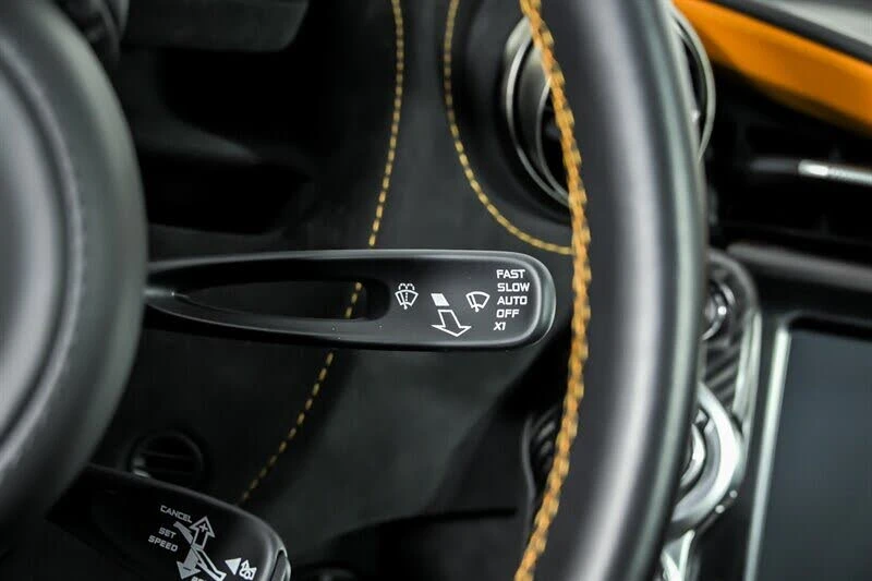 2022 McLaren 720S Spider - Image 27 of 31