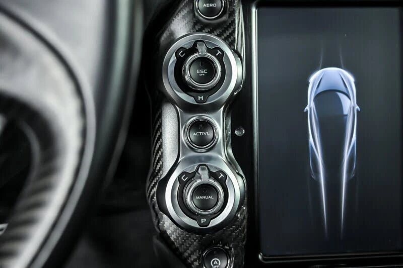 2022 McLaren 720S Spider - Image 28 of 31