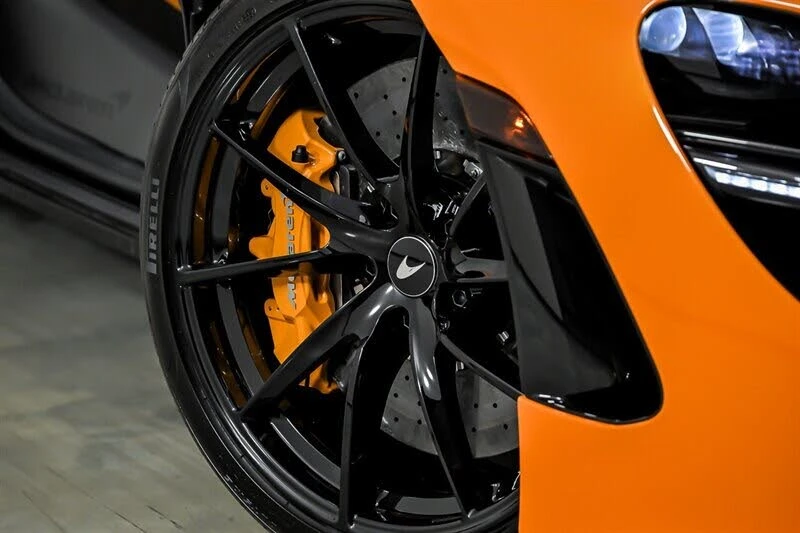 2022 McLaren 720S Spider - Image 4 of 31