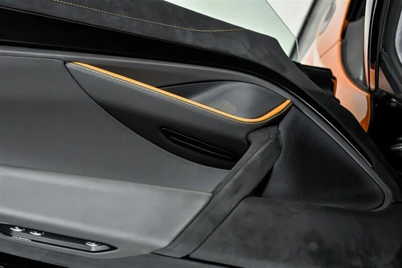 2022 McLaren 720S Spider - Image 15 of 31