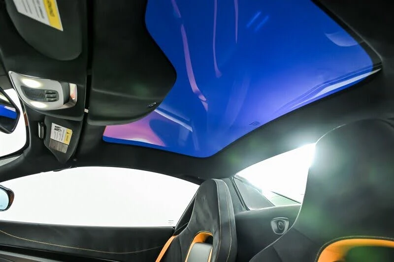 2022 McLaren 720S Spider - Image 19 of 31