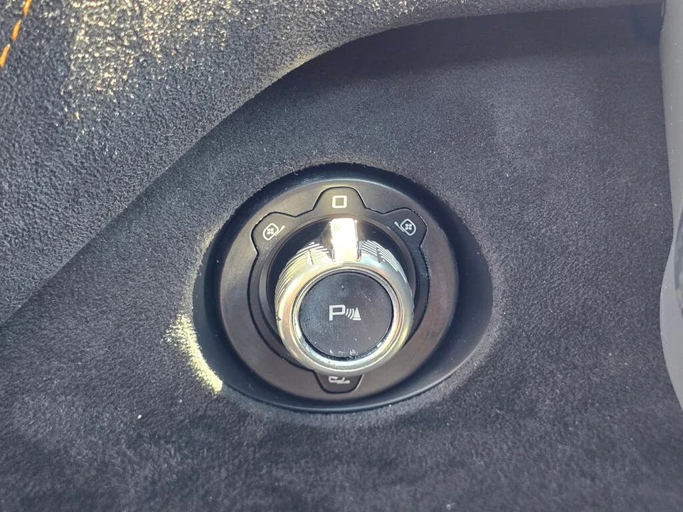 2022 McLaren 720S Spider - Image 20 of 31
