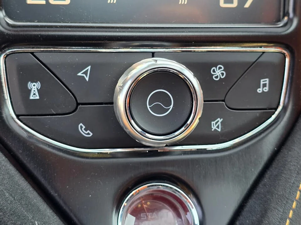 2022 McLaren 720S Spider - Image 26 of 31
