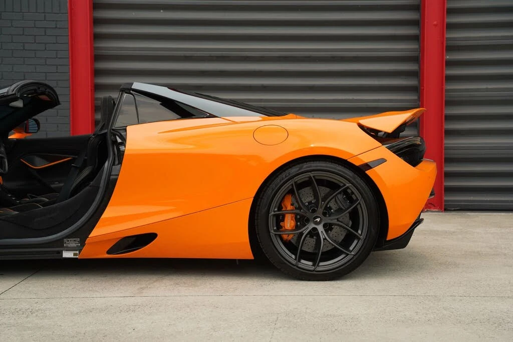 2022 McLaren 720S Spider - Image 4 of 31