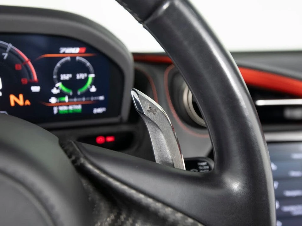 2022 McLaren 720S Spider - Image 19 of 31