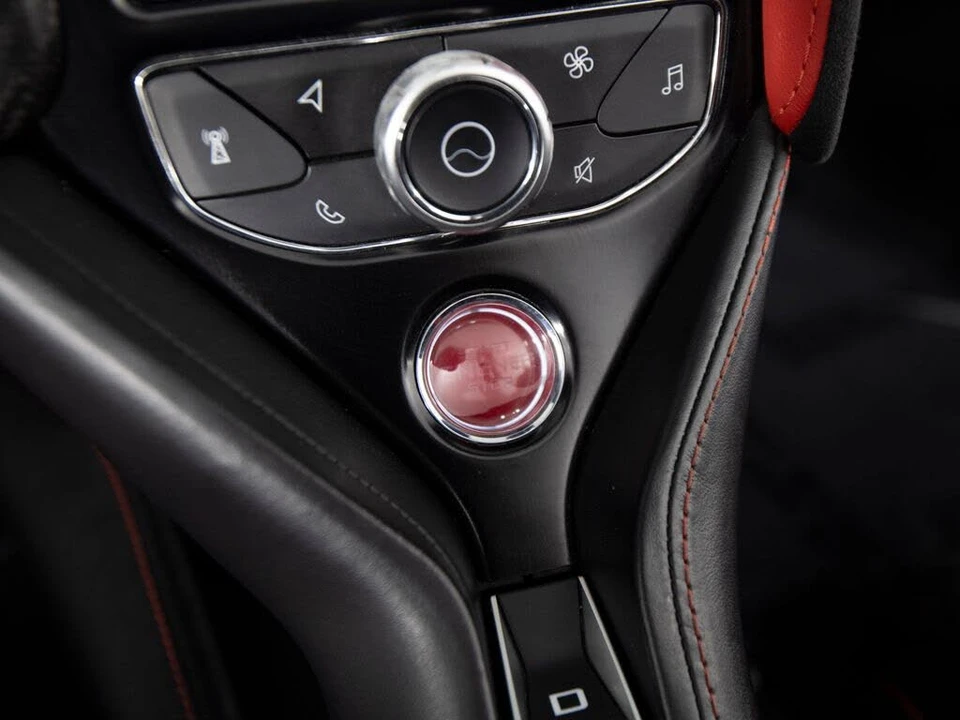 2022 McLaren 720S Spider - Image 24 of 31