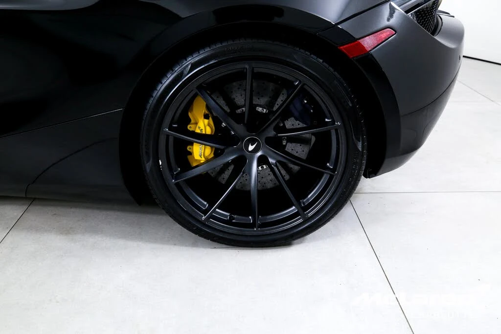2022 McLaren 720S Spider - Image 26 of 28