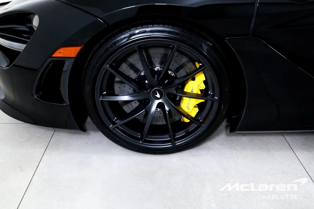 2022 McLaren 720S Spider - Image 25 of 28
