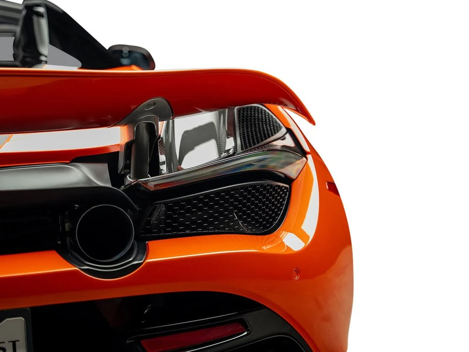 2022 McLaren 720S Spider - Image 19 of 31