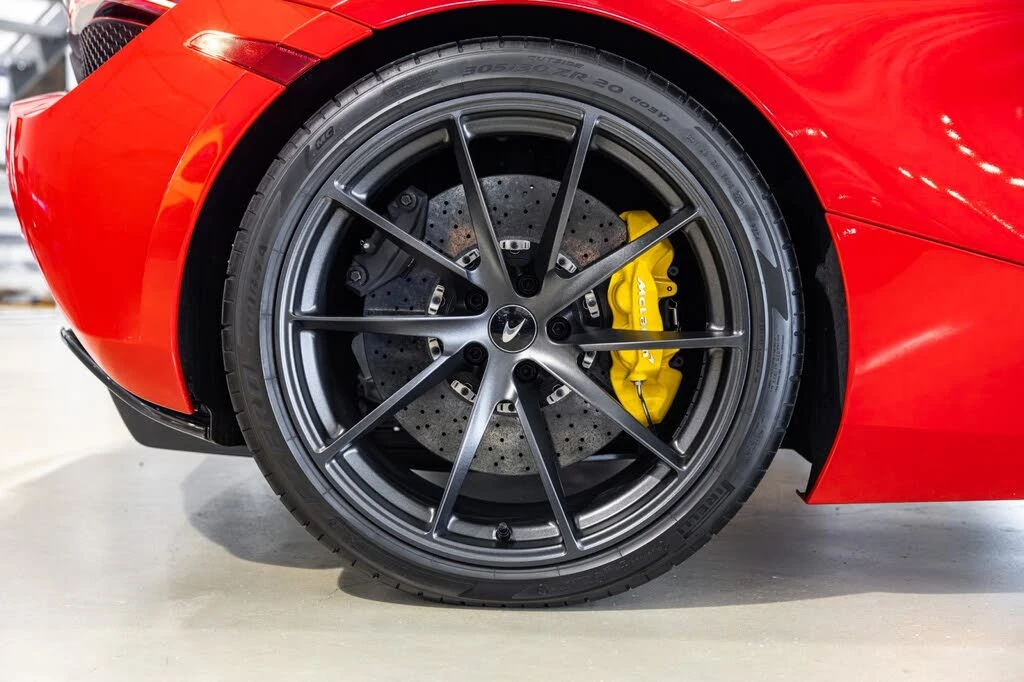 2022 McLaren 720S Spider - Image 22 of 31