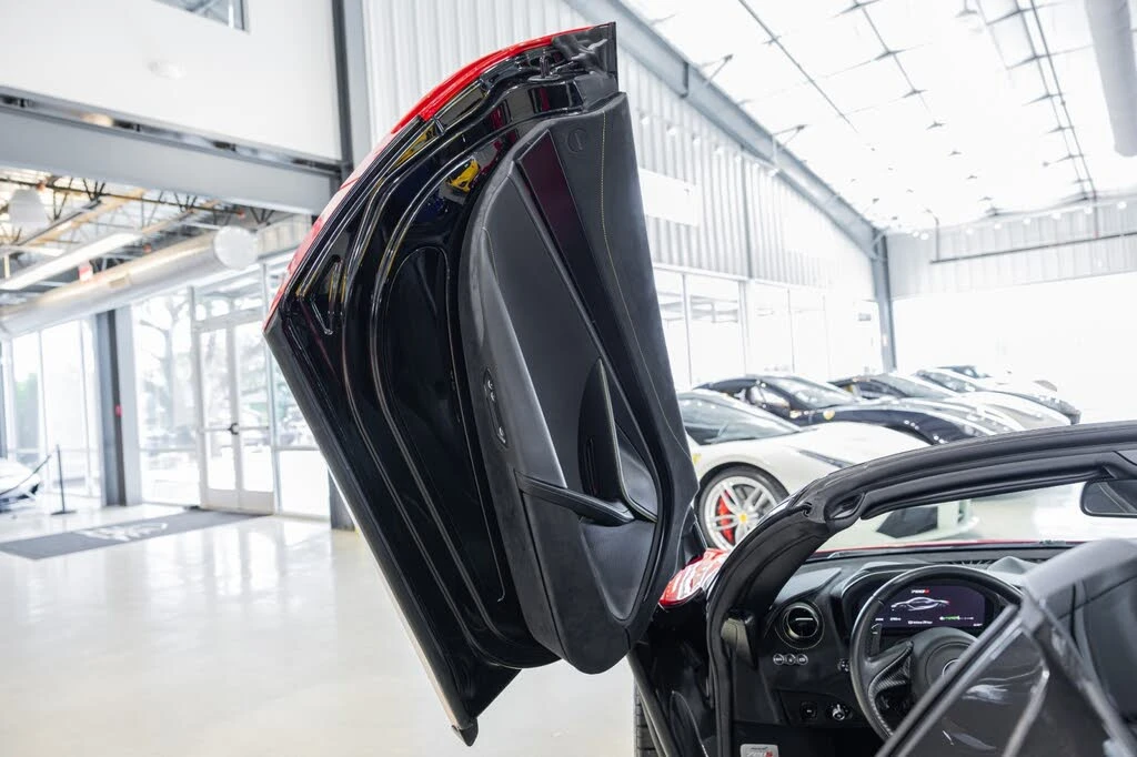 2022 McLaren 720S Spider - Image 28 of 31