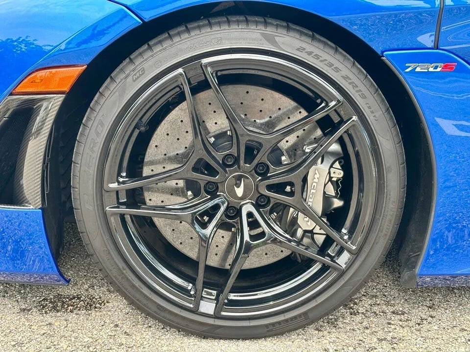 2022 McLaren 720S Spider - Image 19 of 31