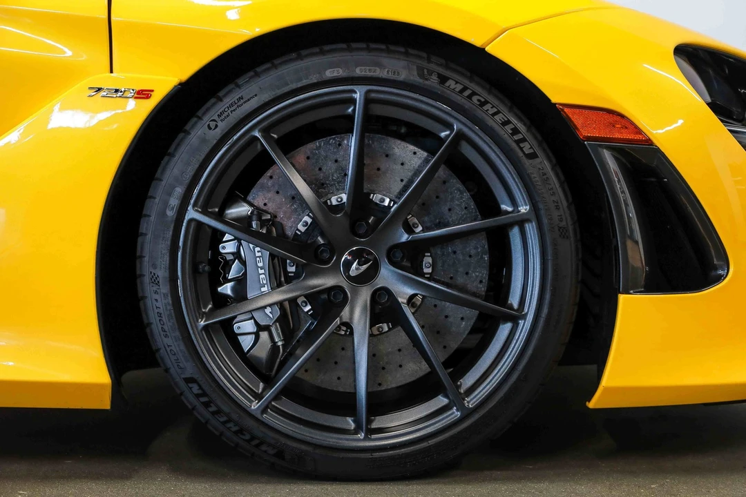 2022 McLaren 720S Spider - Image 19 of 31