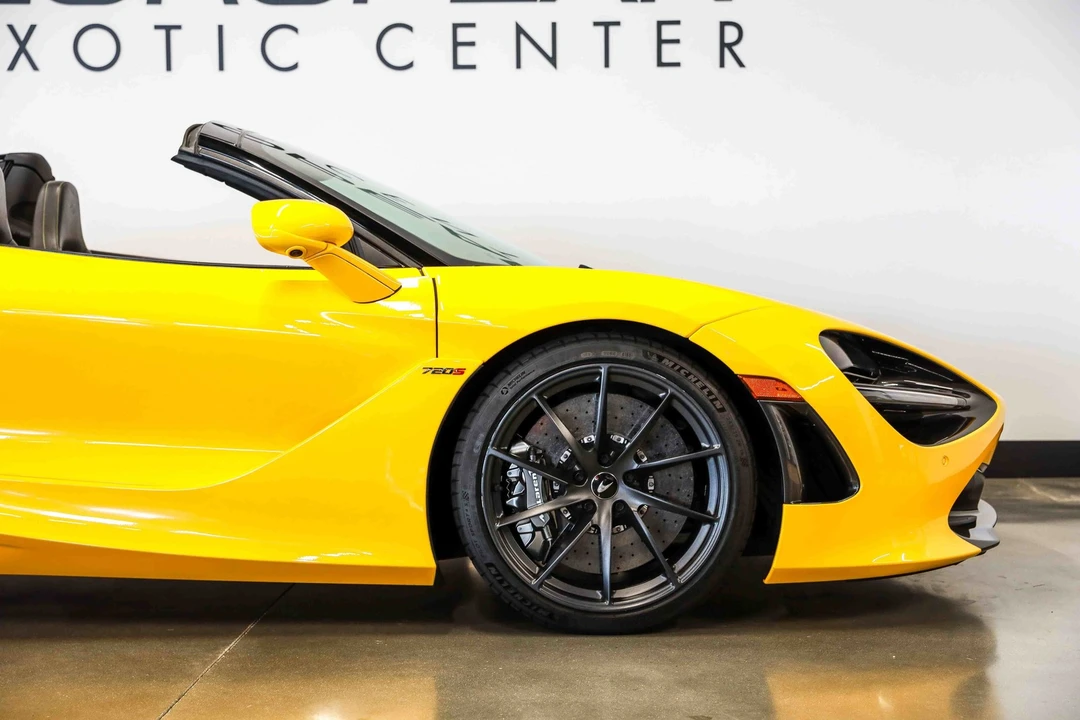 2022 McLaren 720S Spider - Image 18 of 31