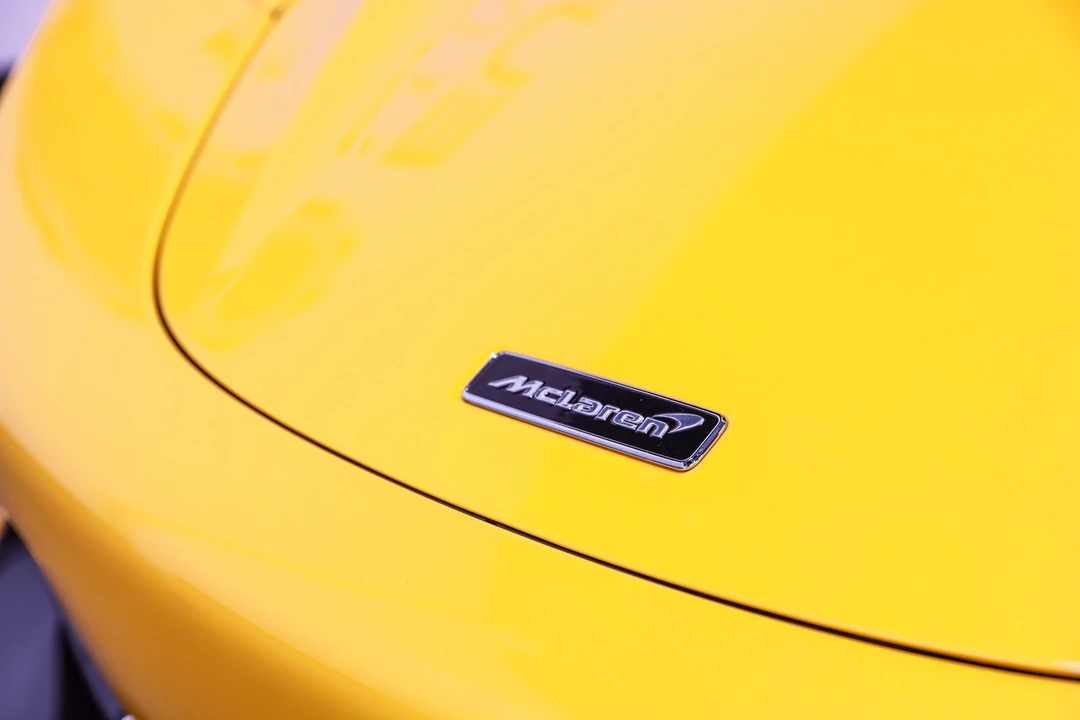 2022 McLaren 720S Spider - Image 26 of 31