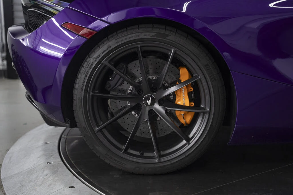 2022 McLaren 720S - Image 28 of 31