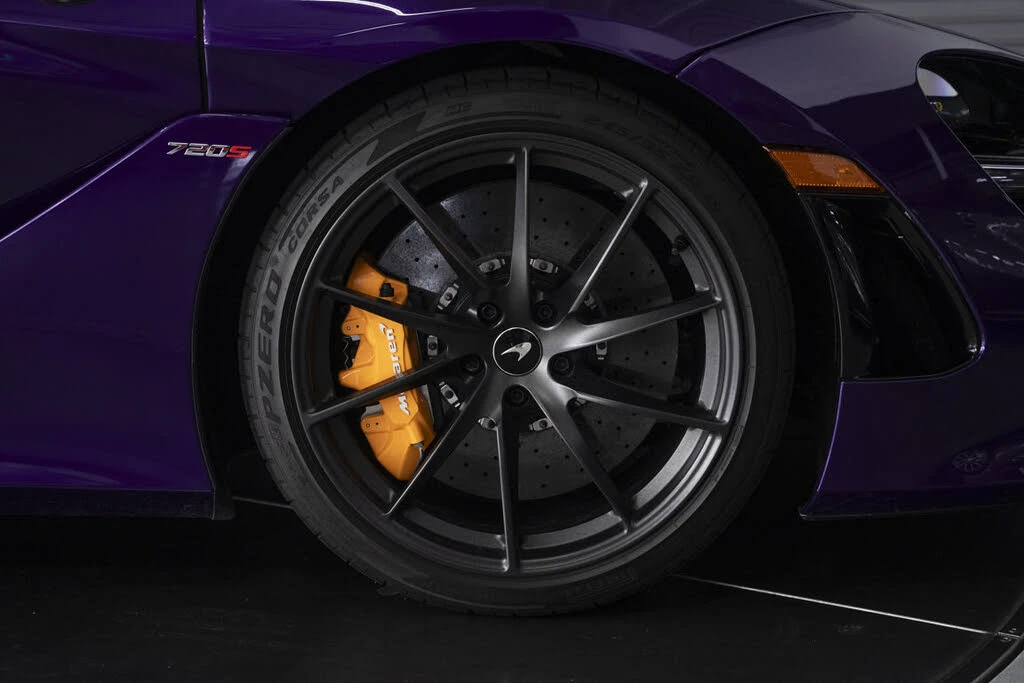 2022 McLaren 720S - Image 29 of 31