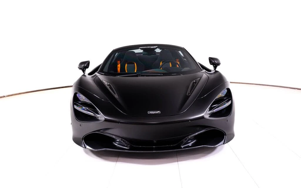 2022 McLaren 720S - Image 10 of 28