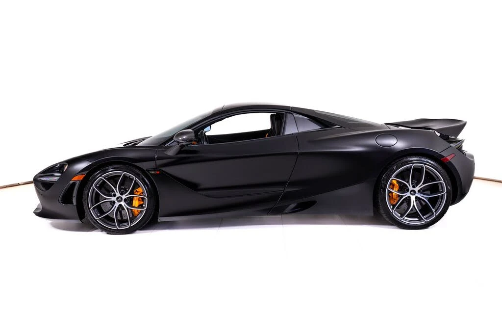 2022 McLaren 720S - Image 3 of 28
