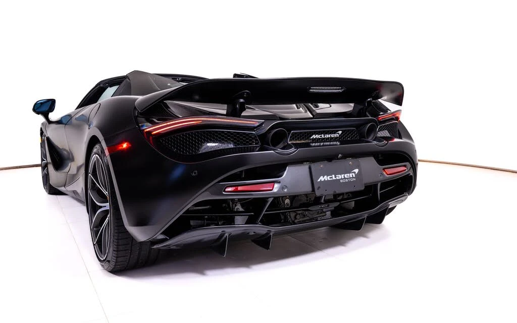 2022 McLaren 720S - Image 13 of 28