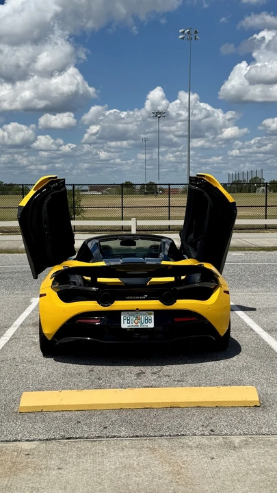 2022 McLaren 720S - Image 6 of 31