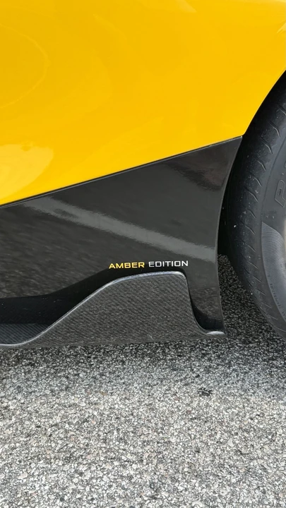 2022 McLaren 720S - Image 23 of 31