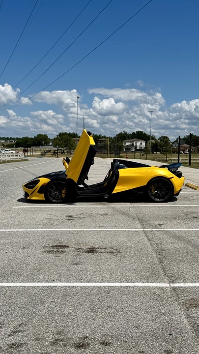 2022 McLaren 720S - Image 8 of 31