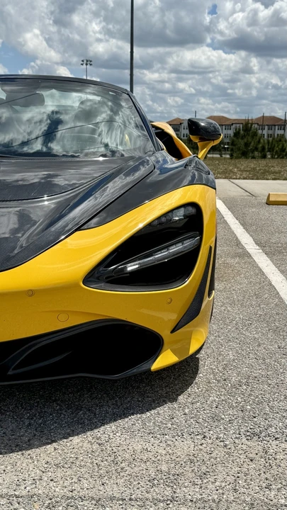 2022 McLaren 720S - Image 30 of 31