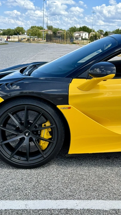 2022 McLaren 720S - Image 24 of 31