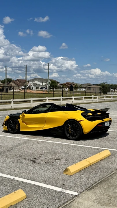 2022 McLaren 720S - Image 12 of 31