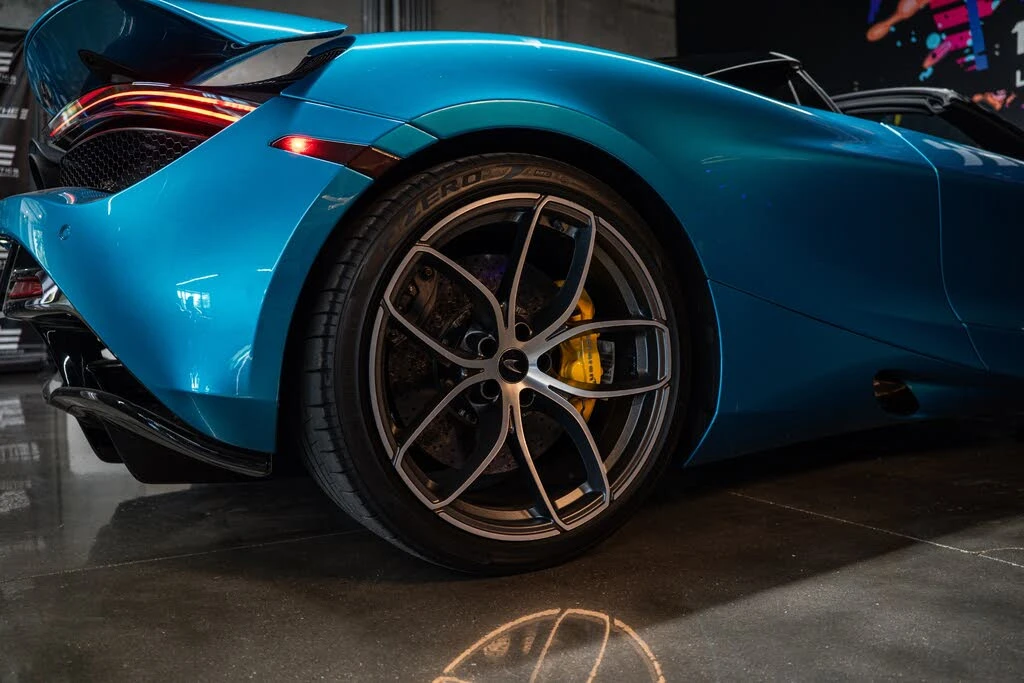 2022 McLaren 720S - Image 14 of 23