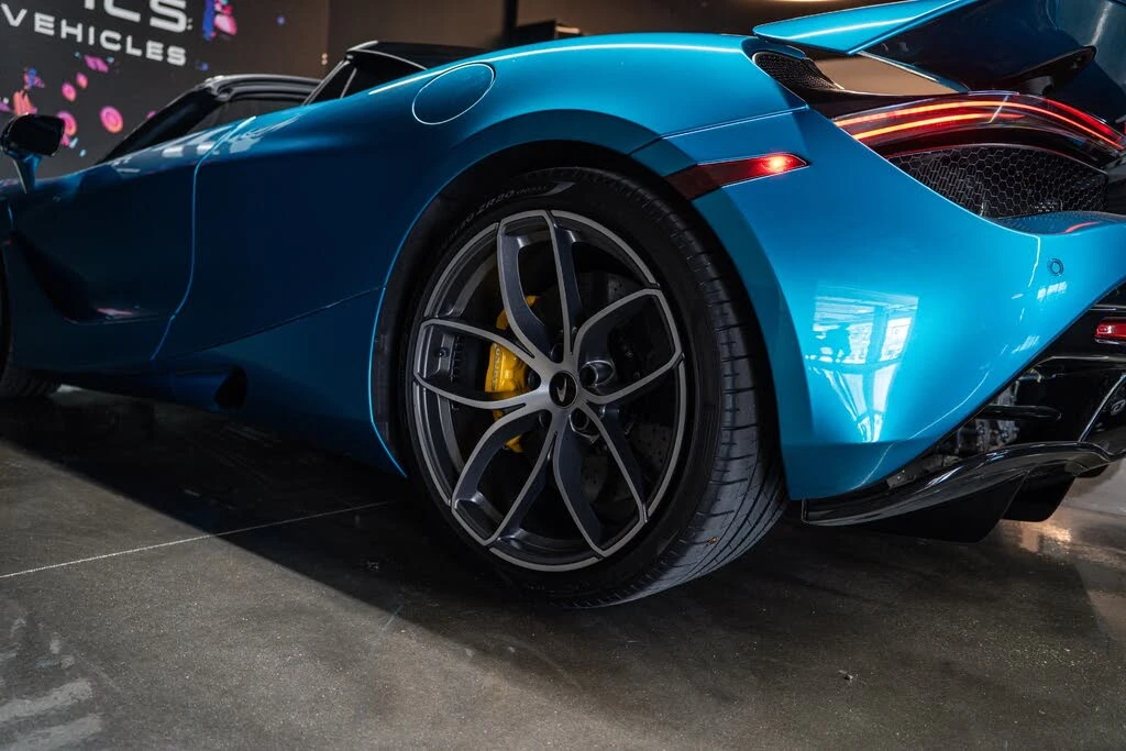 2022 McLaren 720S - Image 13 of 23