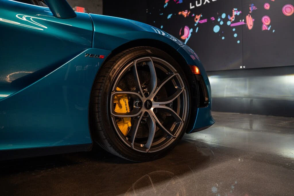 2022 McLaren 720S - Image 15 of 23