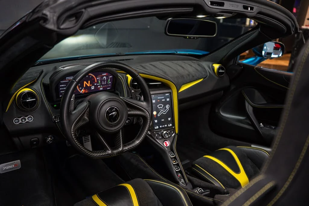 2022 McLaren 720S - Image 16 of 23