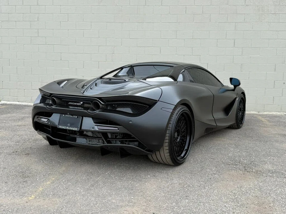 2022 McLaren 720S - Image 15 of 31