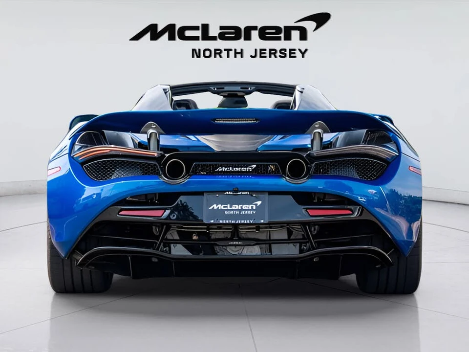 2022 McLaren 720S - Image 28 of 31