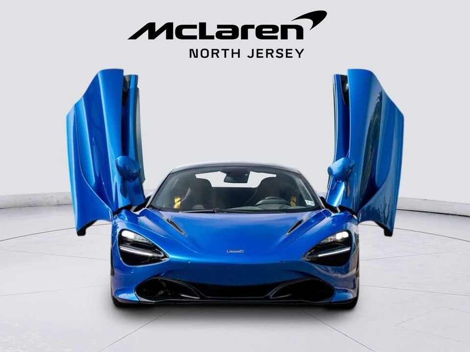 2022 McLaren 720S - Image 2 of 31