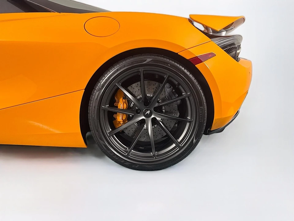 2022 McLaren 720S - Image 28 of 31