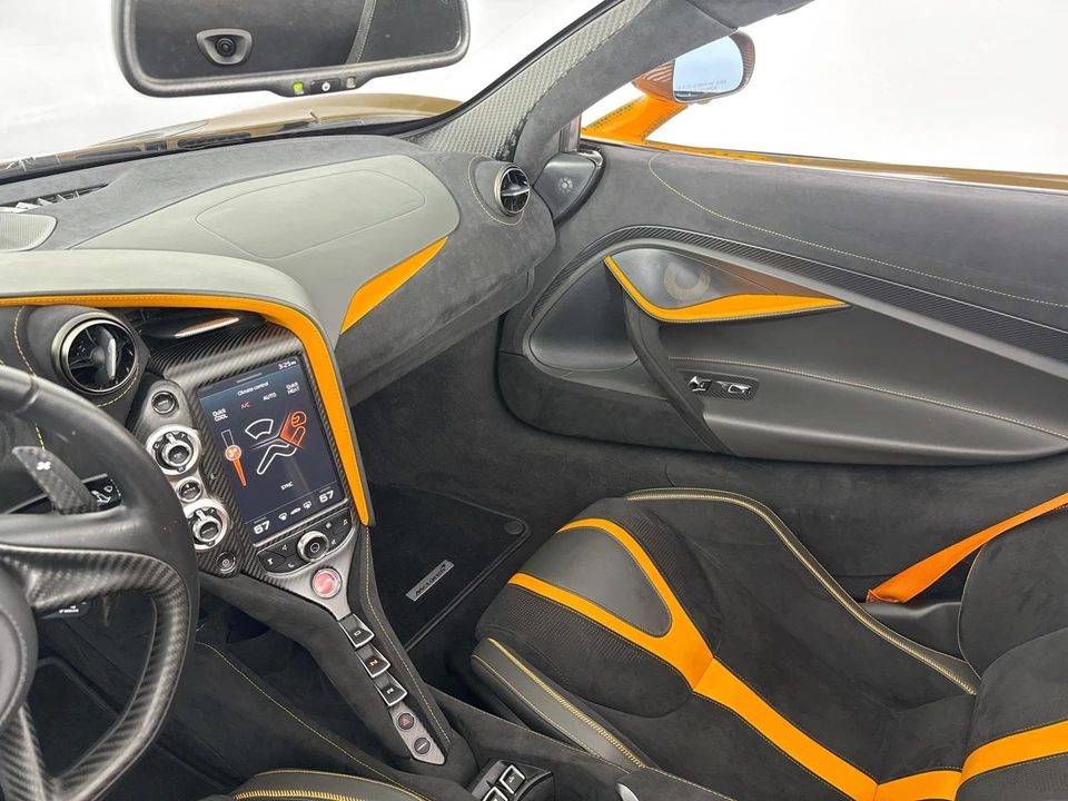 2022 McLaren 720S - Image 23 of 31