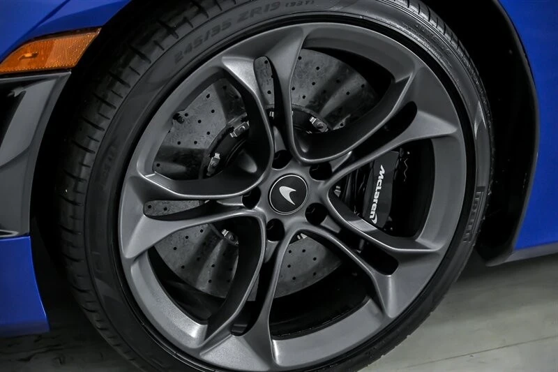 2022 McLaren 720S Spider - Image 18 of 21