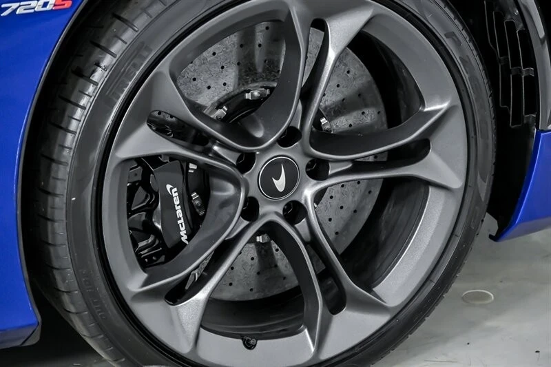 2022 McLaren 720S Spider - Image 17 of 21