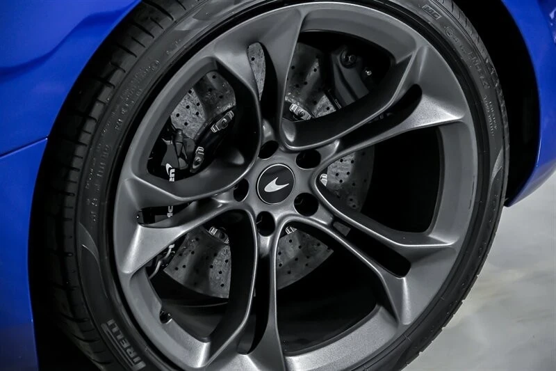 2022 McLaren 720S Spider - Image 19 of 21
