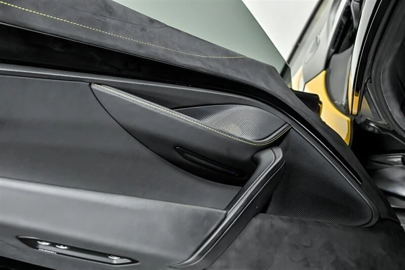 2022 McLaren 720S Spider - Image 22 of 31