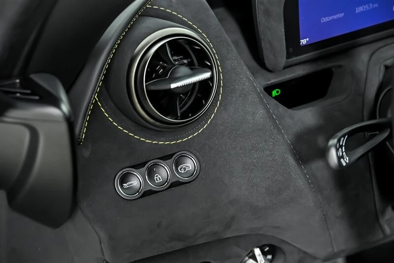 2022 McLaren 720S Spider - Image 29 of 31