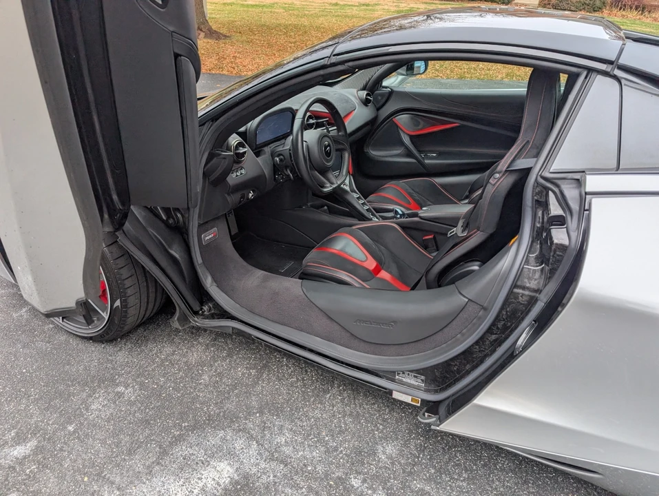 2022 McLaren 720S Spider - Image 6 of 12