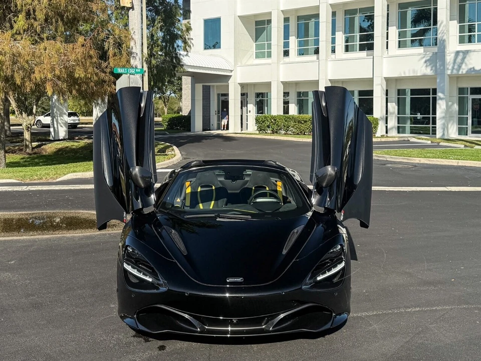 2022 McLaren 720S Spider - Image 4 of 4