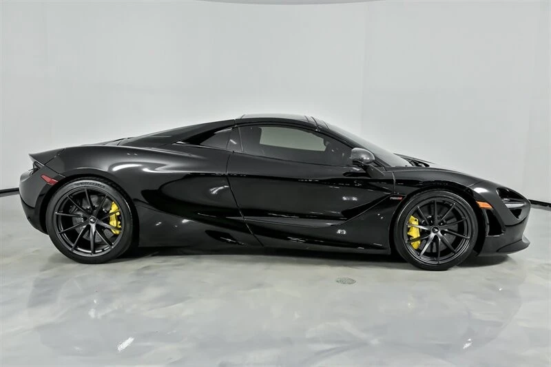 2022 McLaren 720S Spider - Image 13 of 21